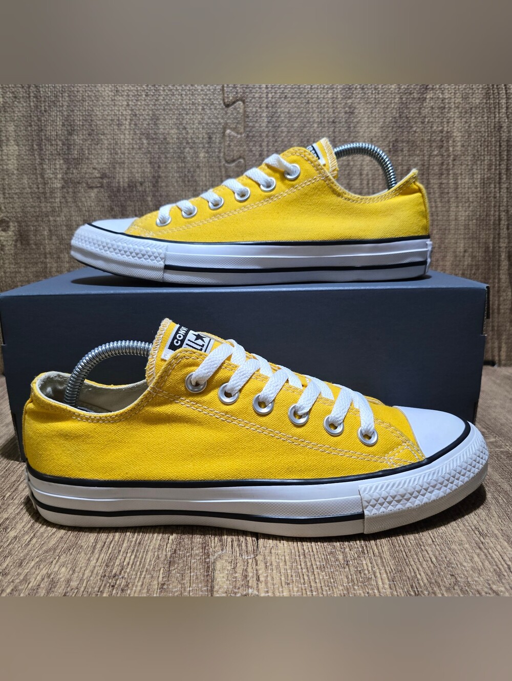 Converse Sneakers Womens 7.5 Yellow All Star Low Top Shoes 130129F Mens 5.5